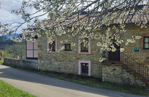 Vallobal Casa | Cozy Countryside Escape: Stay at La Bolera I