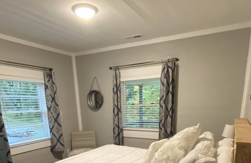 Scaly Mountain Otro | Cozy countryside farmhouse just minutes to Highlands, NC