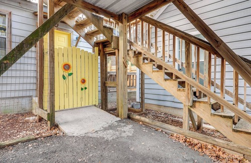 Canyon Lake Apartamento | Cozy Couple's Cottage w/ View Near Canyon Lake!