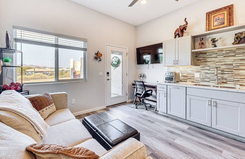 Apache Junction Apartamento | Cozy Couple's Retreat w/ Views in Apache Junction