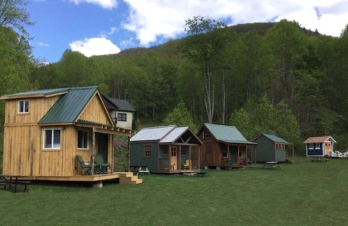 Frank Cabina | Cozy Couples Cabin w/Mountain Views