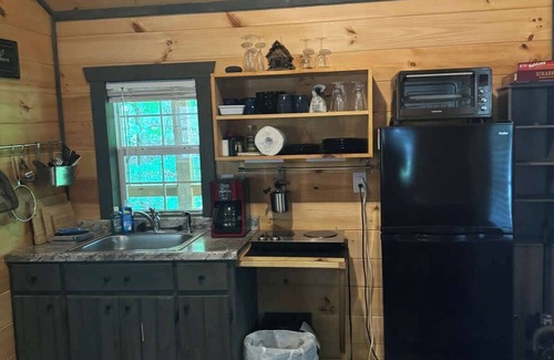Primrose Cabina | Cozy Couples/Climbing Getaway in Heart of RRG!