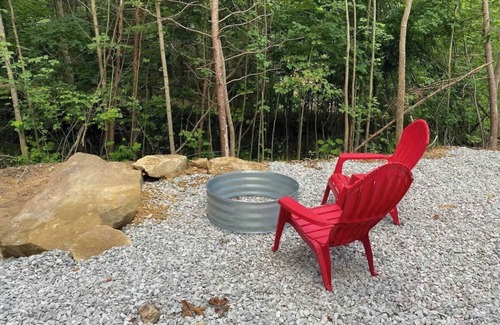 Primrose Cabina | Cozy Couples/Climbing Getaway in Heart of RRG!
