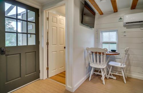 Iberia Parish Apartamento | Cozy Couples Retreat with Porch on Bayou Teche!