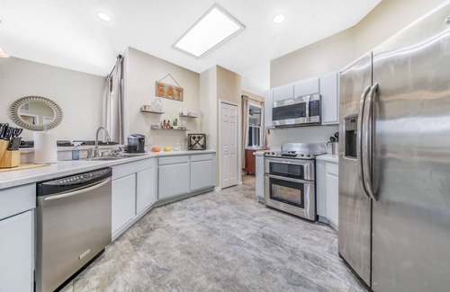 Crescent Lakes Casa | Cozy Cove by Disney Universal Pool Home