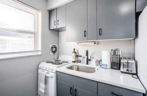 Oakley Apartamento | Cozy Cove Oakley 1B/1B Garage Park 10 min to UC