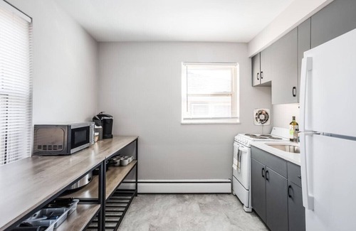 Oakley Apartamento | Cozy Cove Oakley 1B/1B Garage Park 10 min to UC