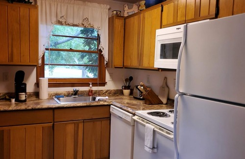 Maggie Valley Cabaña | Cozy Creek Cottages