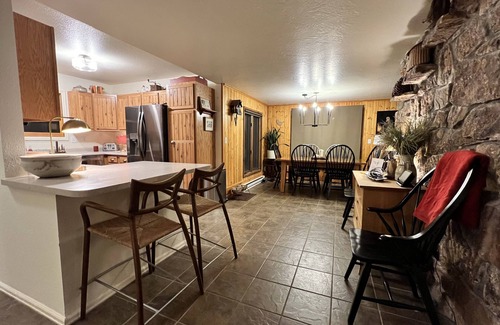 Cuchara Casa | Cozy Creek side 3 bedroom Cabin- kid & pet friendly