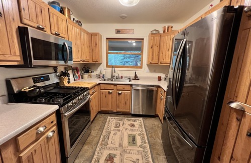 Cuchara Casa | Cozy Creek side 3 bedroom Cabin- kid & pet friendly