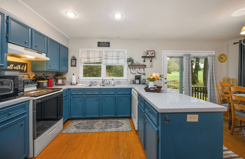 Ferguson Cabina | Cosy Creekside Mountain Home - WiFi, cerca de Boone