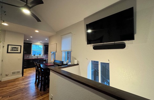 Lincoln Park Casa | Cozy, custom bungalow in the heart of the Sante Fe Art District!