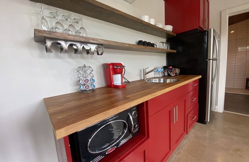 Dripping Springs Casa | Cozy/Cute Tiny House close to wineries, wedding venues & outdoor fun