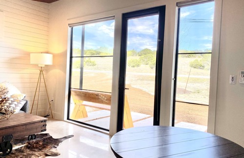 Dripping Springs Casa | Cozy/Cute Tiny House close to wineries, wedding venues & outdoor fun