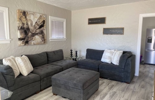 Salinas Casa | Cozy cute two bedroom house