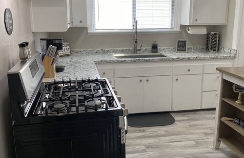 Salinas Casa | Cozy cute two bedroom house