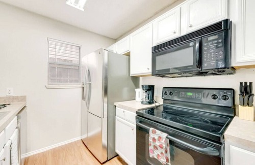Oak Cliff Casa | Cozy Dallas Casa – 5 beds / 9 people - Bishop Arts