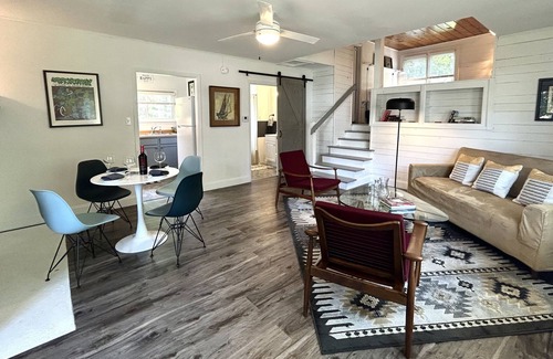 Delavan Lake Cabaña | Cozy Delavan Lake Cottage - Walk to Beach/Boat Launch. 8 Minutes to Lake Geneva!
