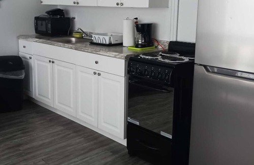 Boulevard Heights Apartamento | Cozy department (duplex, completely separate) centrally located in Broward FL.