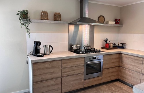 Bruinisse Casa | Cozy detached holiday home with large enclosed garden