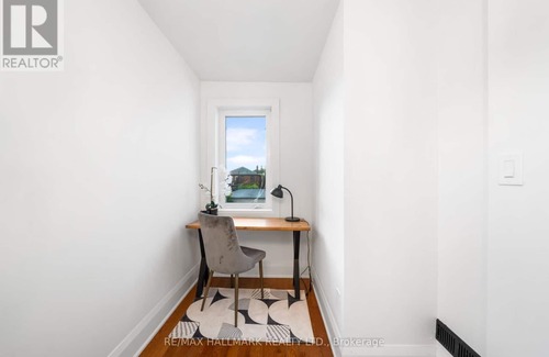 Earlscourt Casa | Cozy detached House In Midtown Toronto,!
