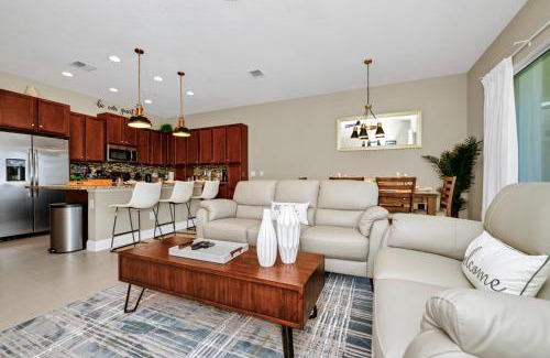 Davenport Casa | Cozy Disney Themed Townhouse 4BR Private Pool at Festival Resort