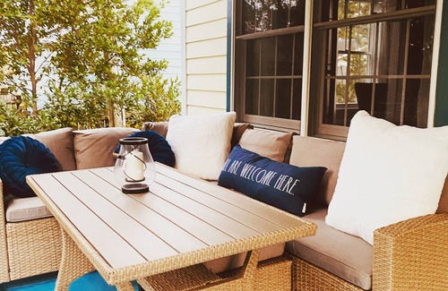 Morehead City Cabaña | Cozy Dog-Friendly Cottage in Heart of Beaufort