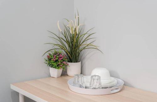 Berala Casa | Cozy Double Room - Mins to Station & Olympic Park - Shared Bathroom