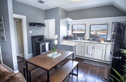 Southtown Apartamento | Cozy Downtown 2ba/1ba Historic House - Casa Verde