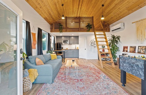 Garfield Casa | Cozy Downtown Bungalow Retreat with Sauna, Wifi, & Games!
