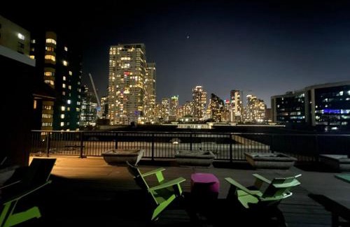 Belltown Apartamento | Cozy Downtown Condo Retreat with Space Needle View