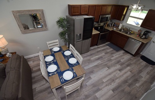 Jacksonville Casa | Cozy duplex Close to Base, shops, Children's Park