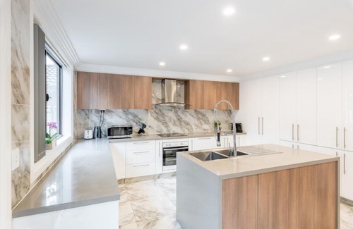 Glenfield Casa | Cozy Duplex Home 3 Bdrms 1 Bath Sleeps 6