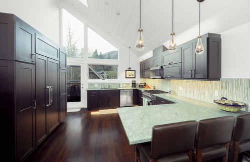 West End Casa | Cozy Duplex in Aspen, 4-bedroom - Close to Town!
