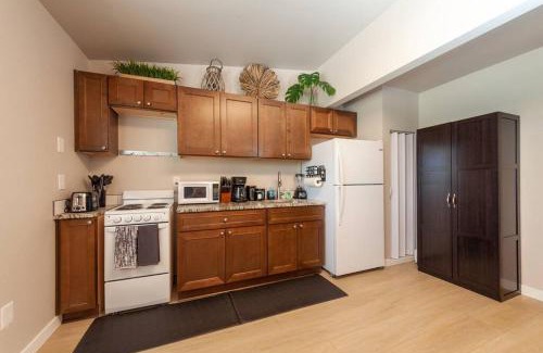 Valley Casa | Cozy Duplex Unit - Beautiful Lake Views!