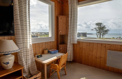 Le Conquet Casa | Acogedor dúplex con sala de estar y piscina con vista al mar