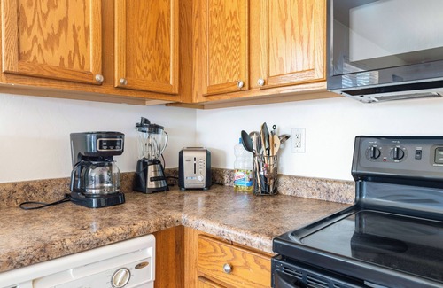 Harrison East South Casa | Cozy East side home in a quiet neighborhood