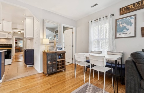 Edgewater Casa | Cozy Edgewater Cottage w/ Backyard Hangout