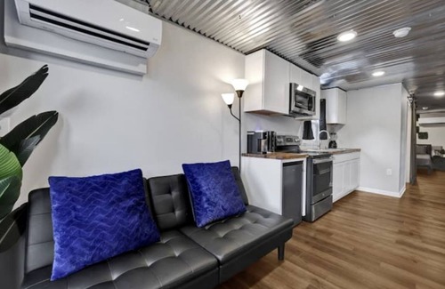 Athens Cabaña | Cozy Electric Blue Cargo Cottage - Lot 25