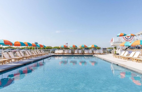 Cape May Casa | Cozy & Elegant Beachside Retreat in Cape May with Pool & Dining