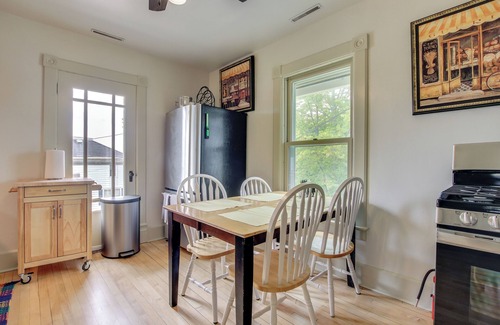 Elkhart Lake Apartamento | Cozy Elkhart Lake Apartment: Walk to Town & Dining