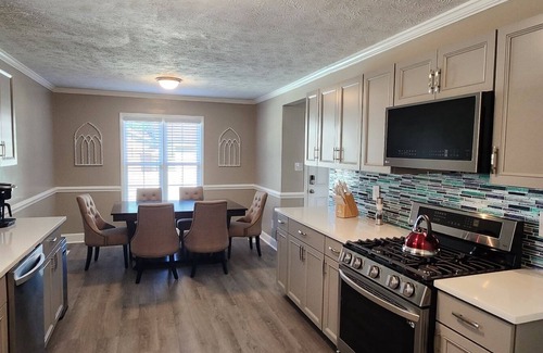 Fayetteville Casa | Cozy Entire House in the heart of Fayetteville, NC. Pet Friendly!