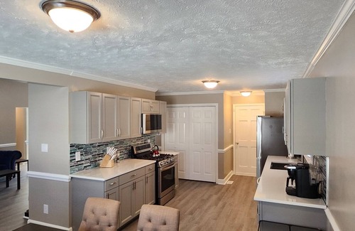 Fayetteville Casa | Cozy Entire House in the heart of Fayetteville, NC. Pet Friendly!