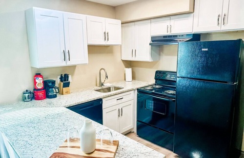Texas City Apartamento | Cozy Escape - Newly Renovated 10 min to Beach