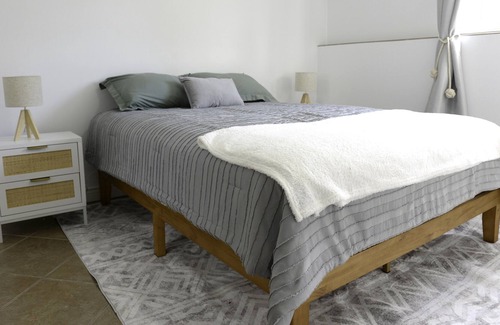 Yarmouth Apartamento | Cozy executive suite in Yarmouth for young professionals/retired individuals