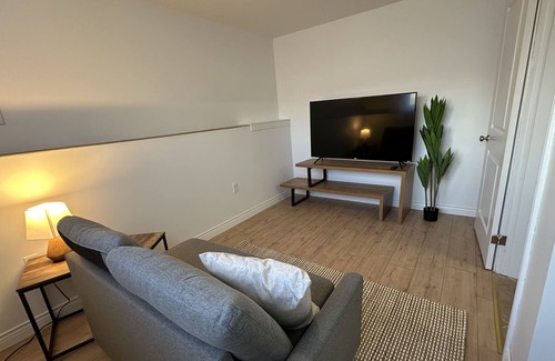 Yarmouth Apartamento | Cozy executive suite in Yarmouth for young professionals/retired individuals