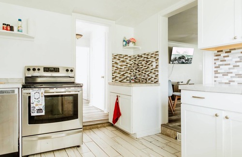 Hyrum Casa | Cozy Home: Near Lake, Trails & Logan, Free Paddleboards! Dog Friendly