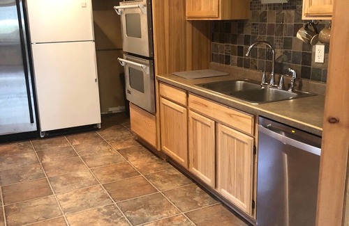 Goodman Casa | Cozy family home on ATV/Snowmobile trails. Kick back and relax after your ride!