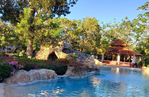 Guayacanes Apartamento | Cozy & family 3BR 2B, sleep7, near beach, 2big pool, jacuzzy, golf, restasurant