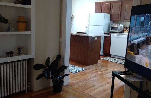 Barrington Cabaña | Cozy Family Cottage within walking distance to Barrington Center.